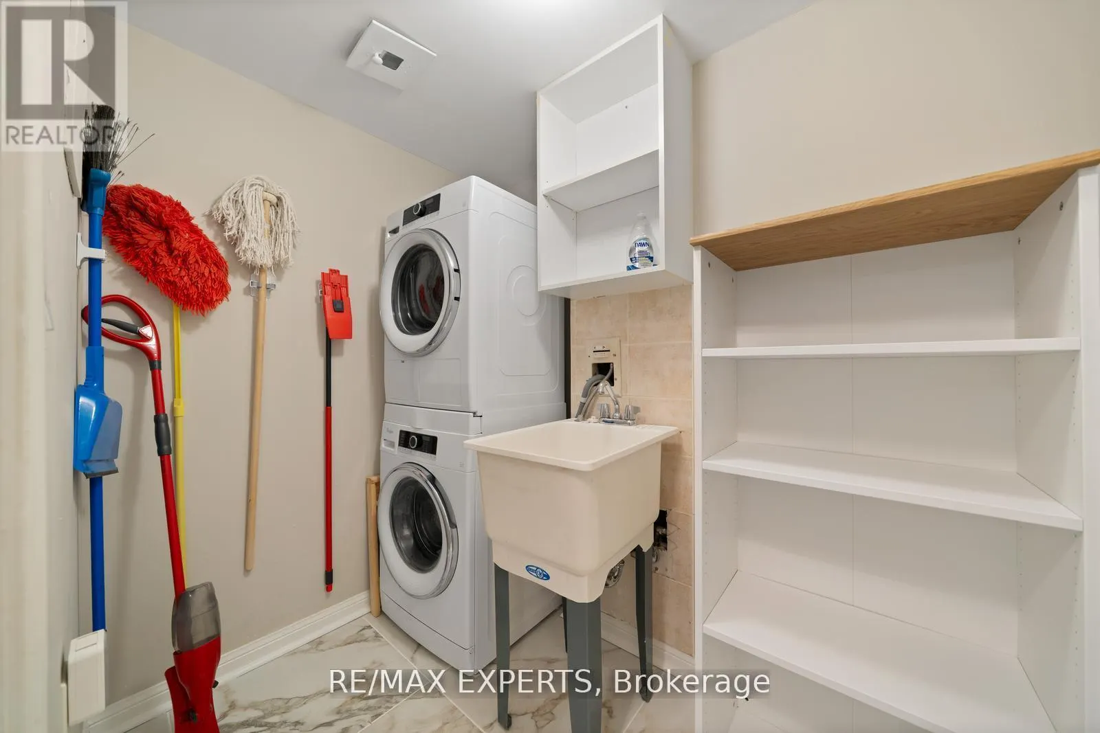 213 - 2500 RUTHERFORD ROAD