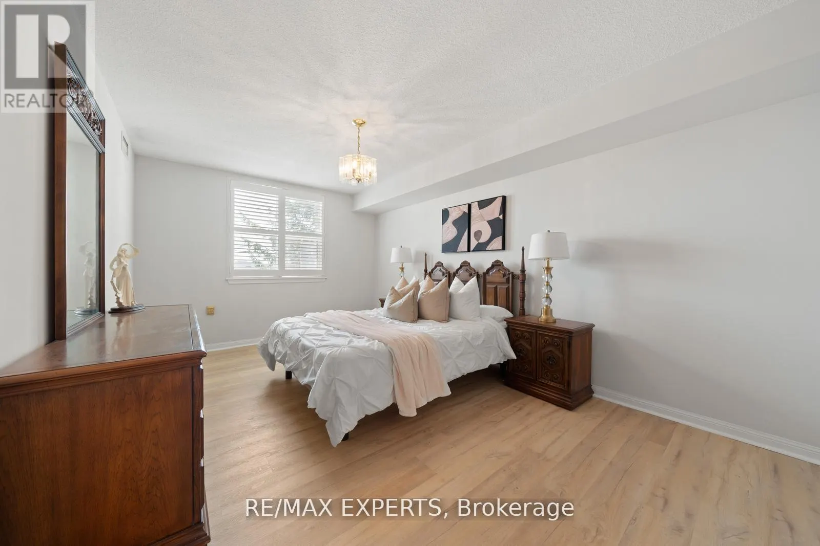 213 - 2500 RUTHERFORD ROAD