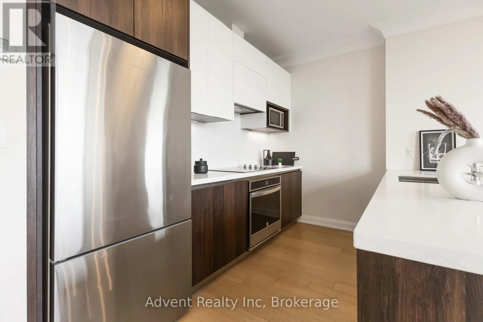 PH06 - 15 WATER WALK DRIVE