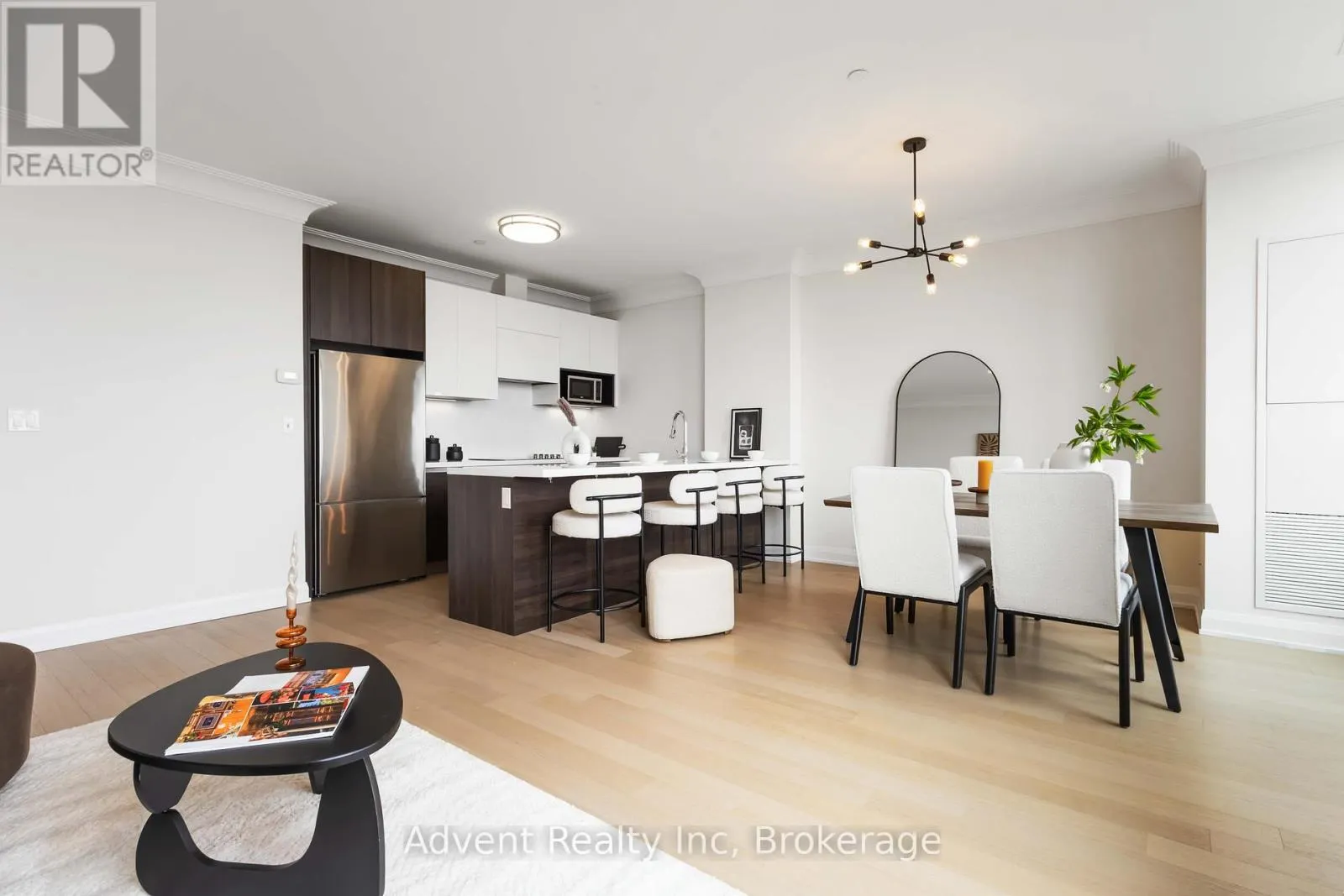 PH06 - 15 WATER WALK DRIVE