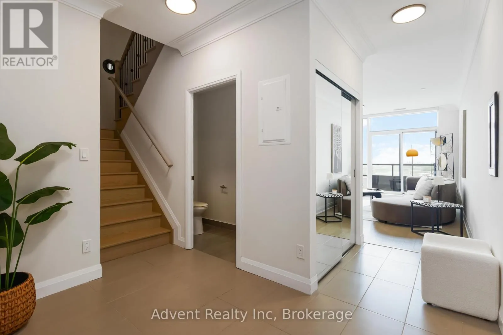 PH06 - 15 WATER WALK DRIVE