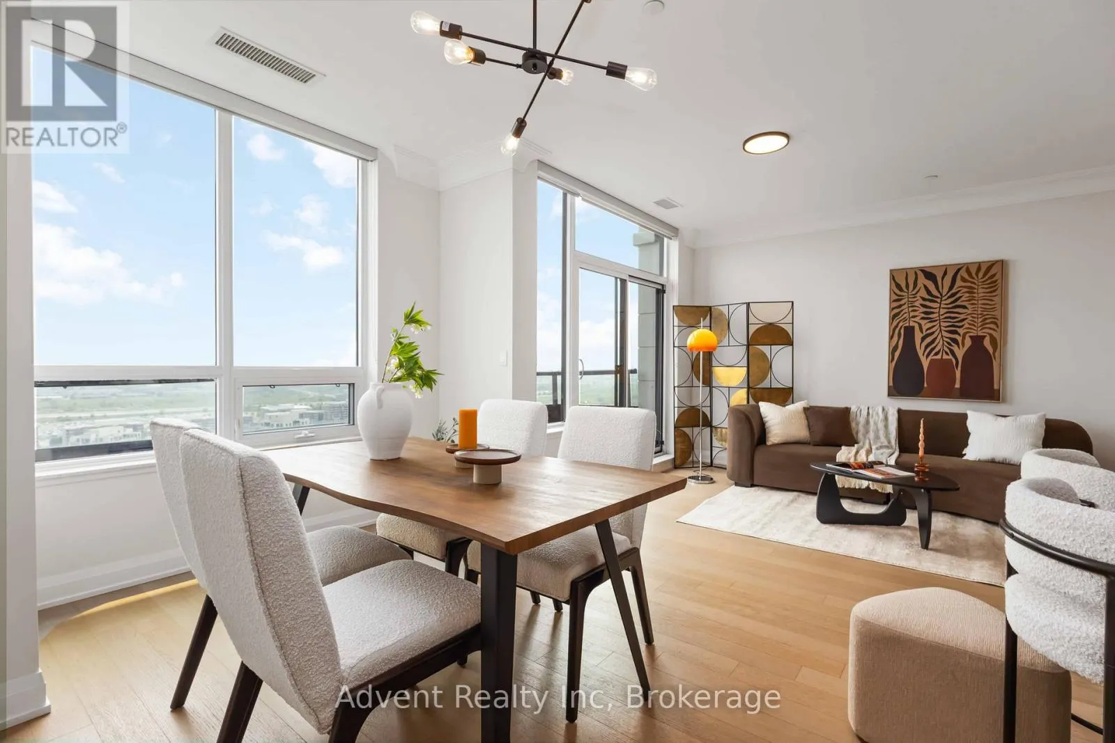 PH06 - 15 WATER WALK DRIVE