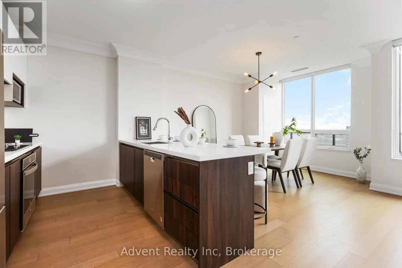 PH06 - 15 WATER WALK DRIVE