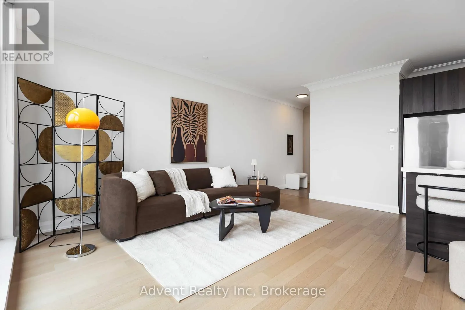 PH06 - 15 WATER WALK DRIVE