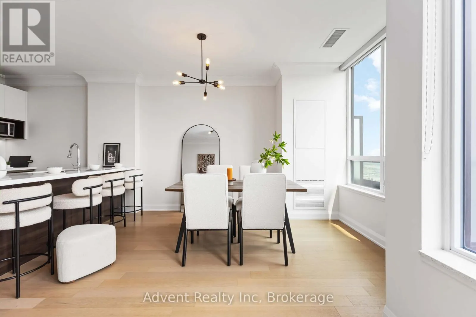 PH06 - 15 WATER WALK DRIVE