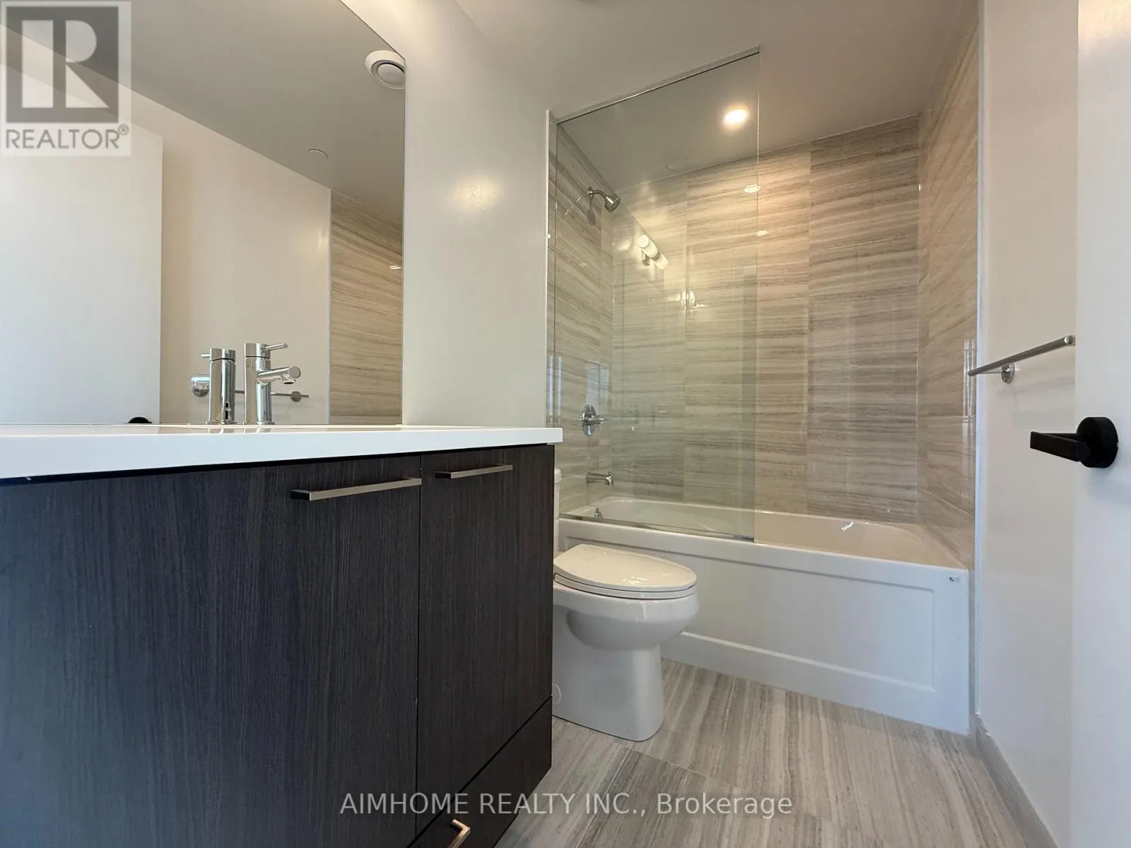 6002 - 225 COMMERCE STREET