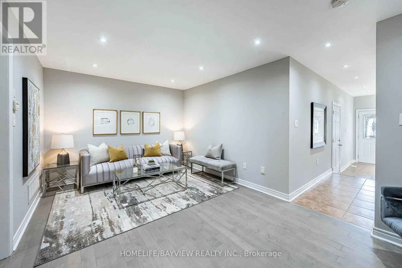 61 FOUR SEASONS CRESCENT