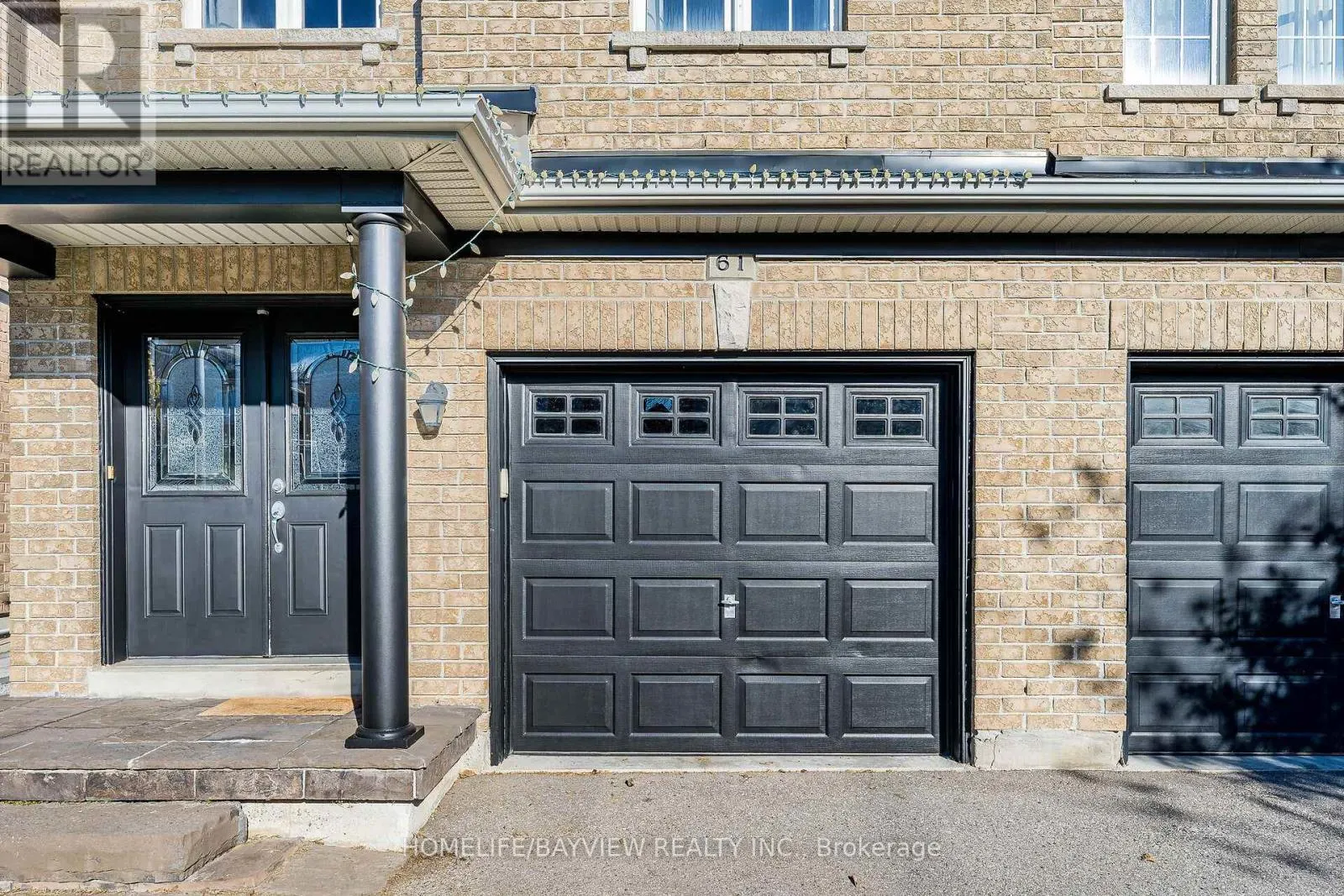 61 FOUR SEASONS CRESCENT