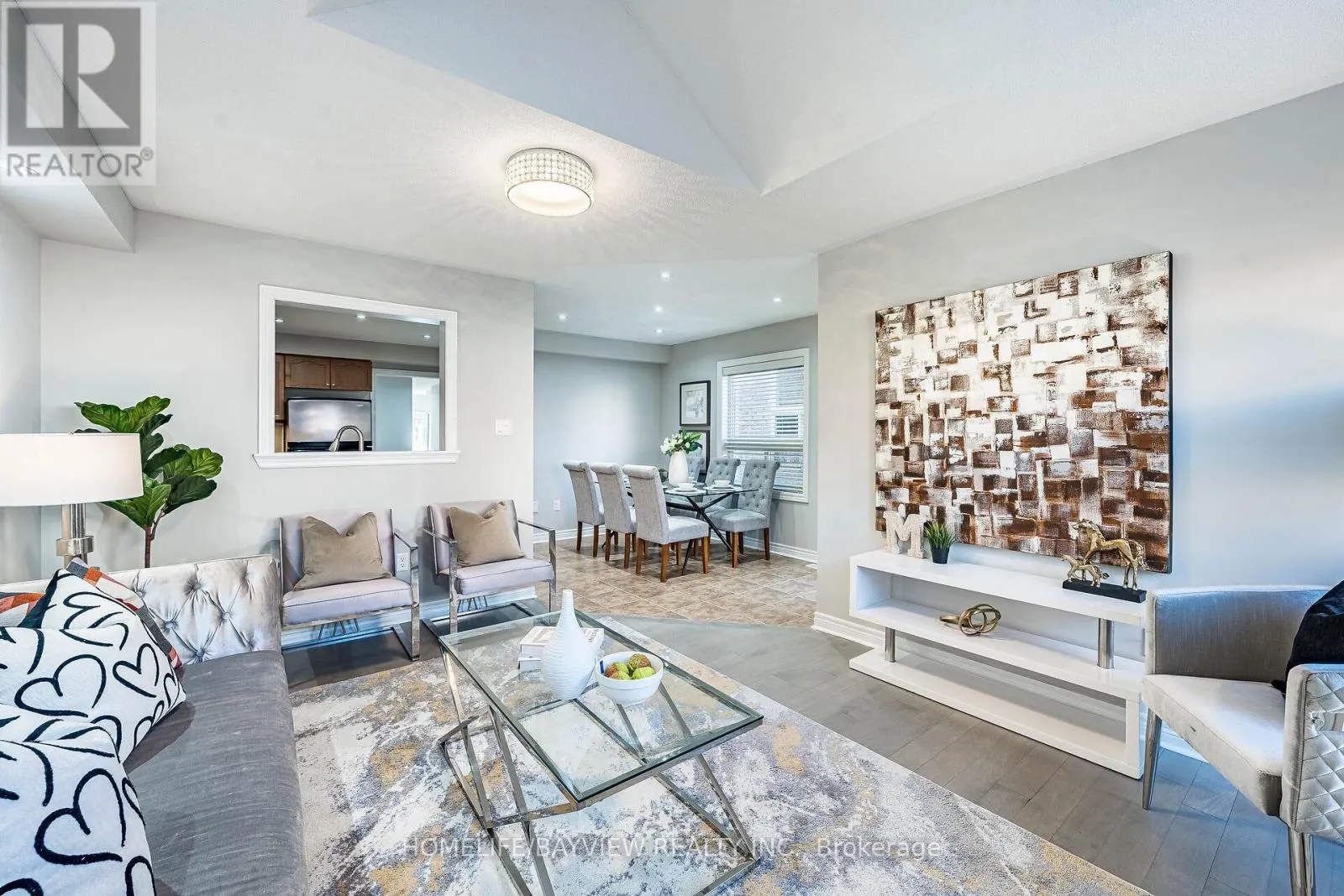 61 FOUR SEASONS CRESCENT