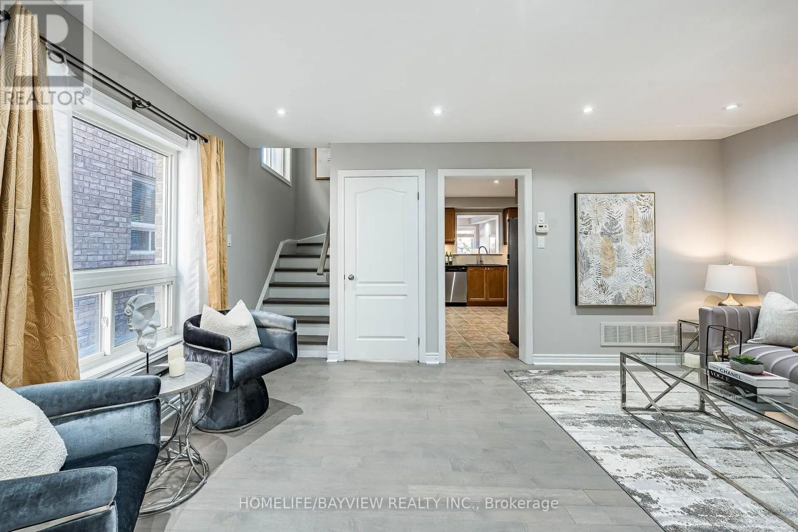 61 FOUR SEASONS CRESCENT