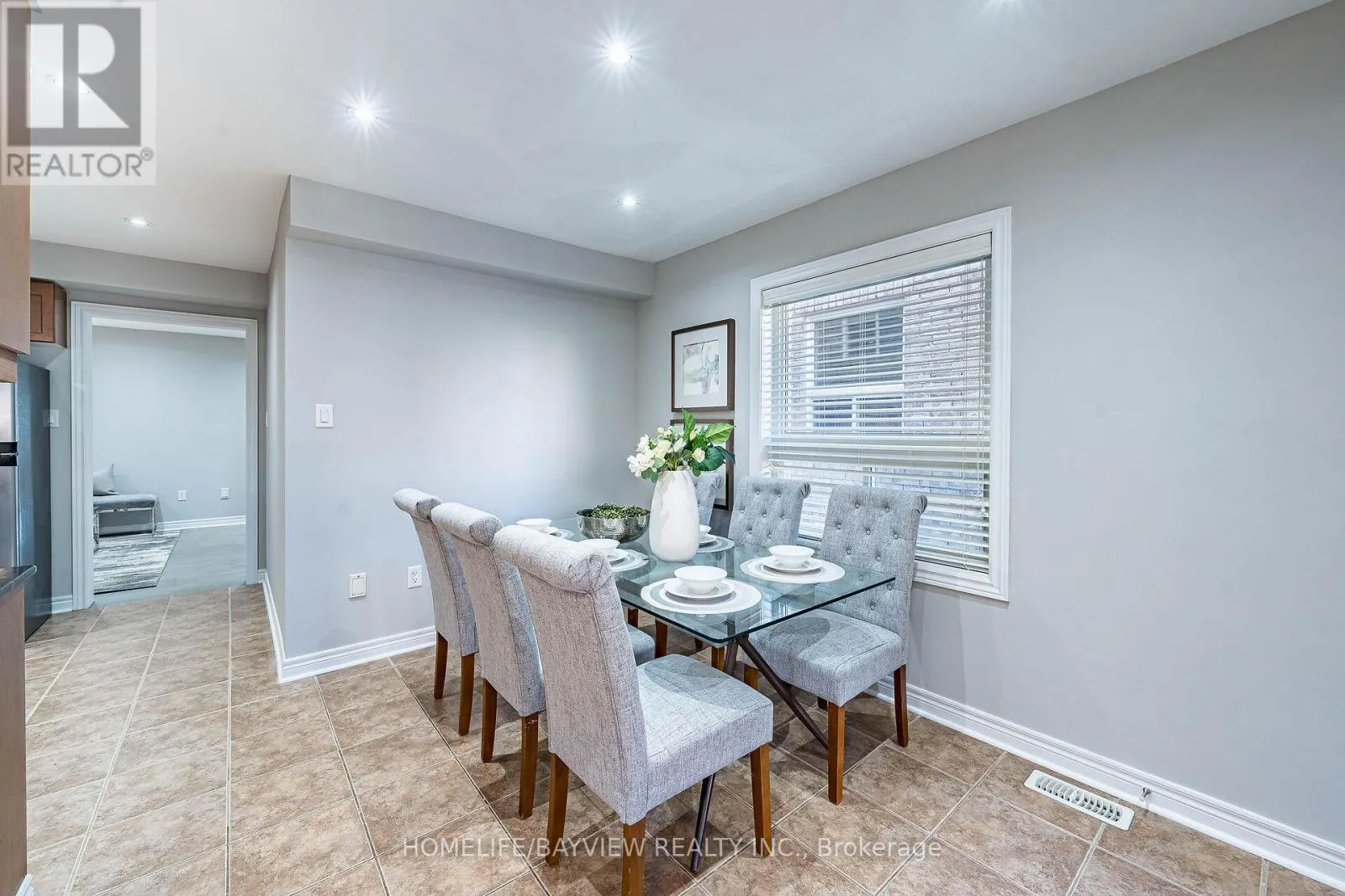 61 FOUR SEASONS CRESCENT