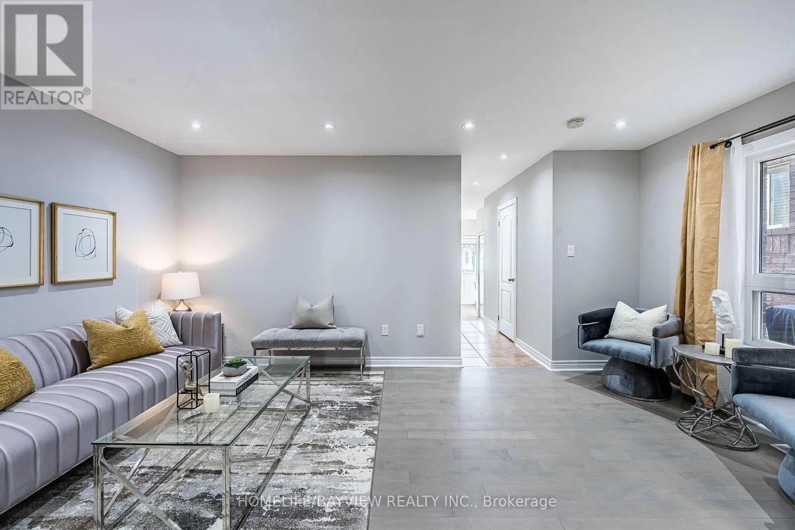 61 FOUR SEASONS CRESCENT