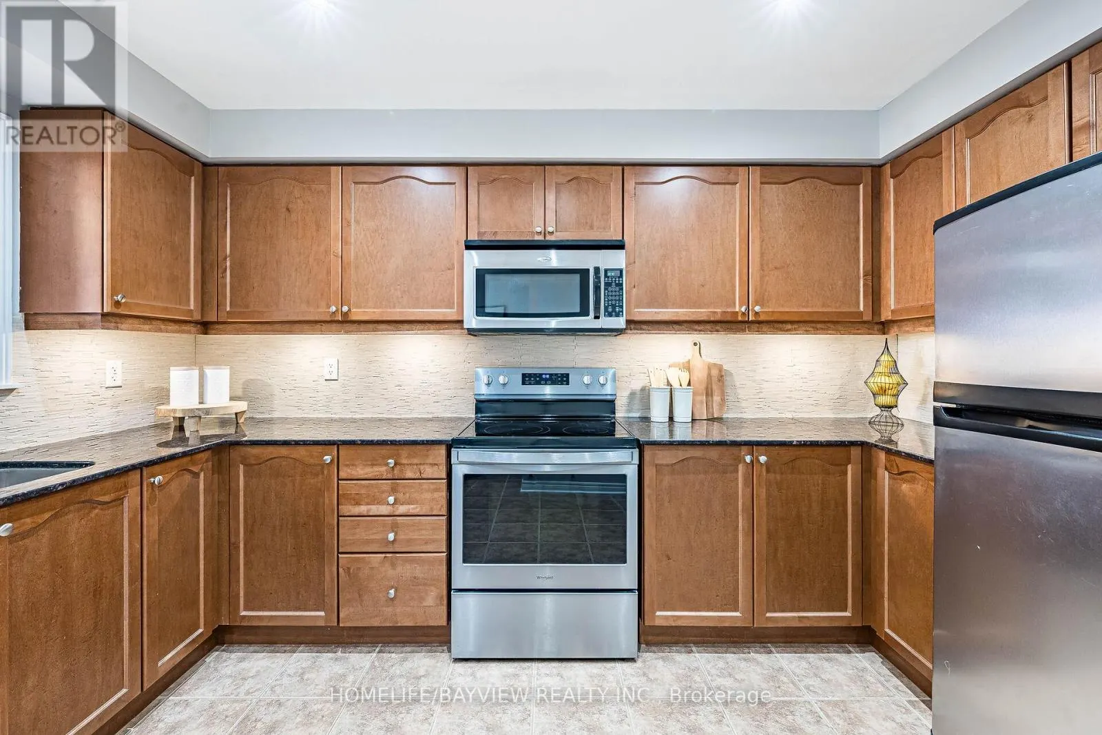 61 FOUR SEASONS CRESCENT