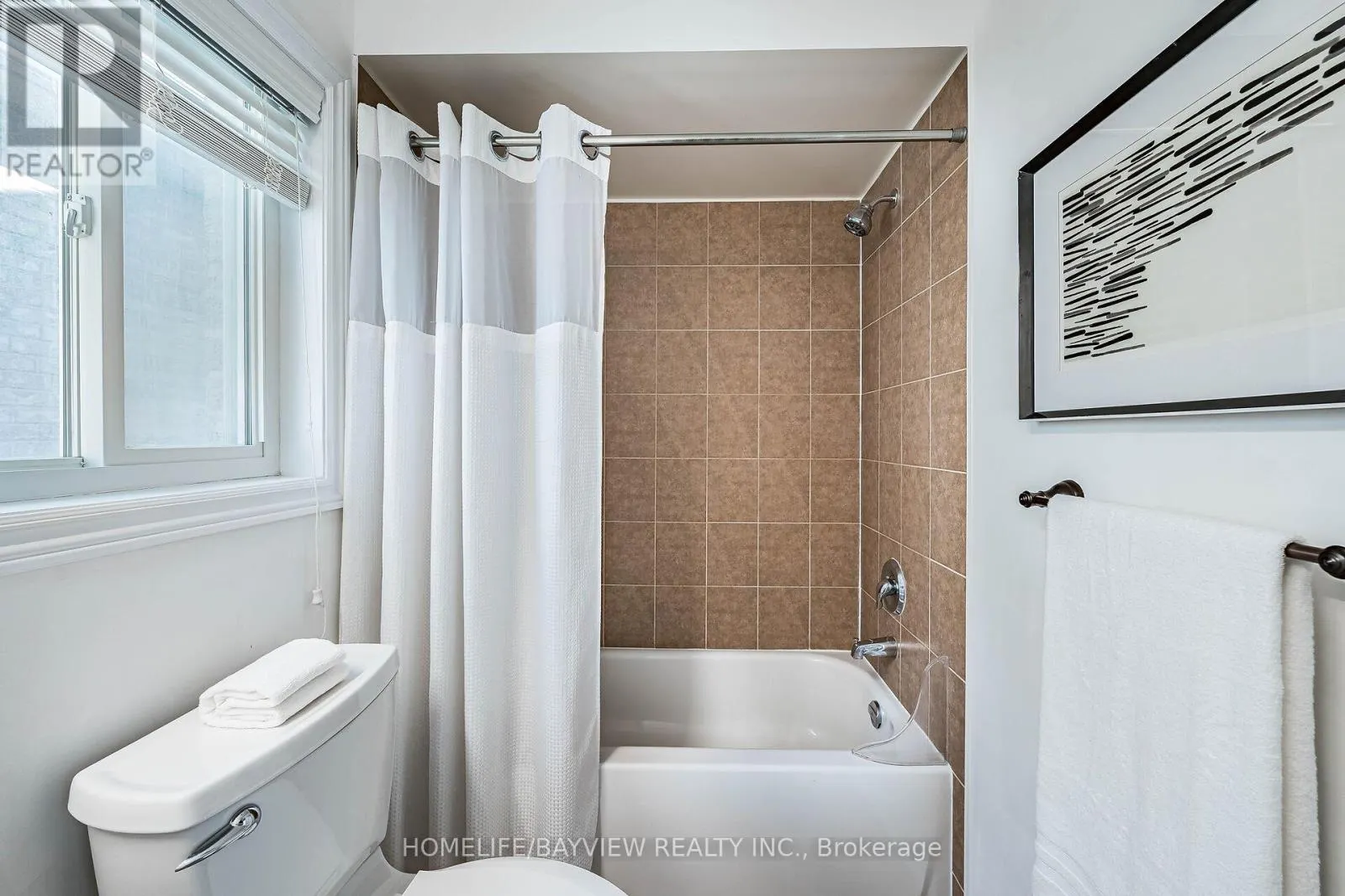 61 FOUR SEASONS CRESCENT