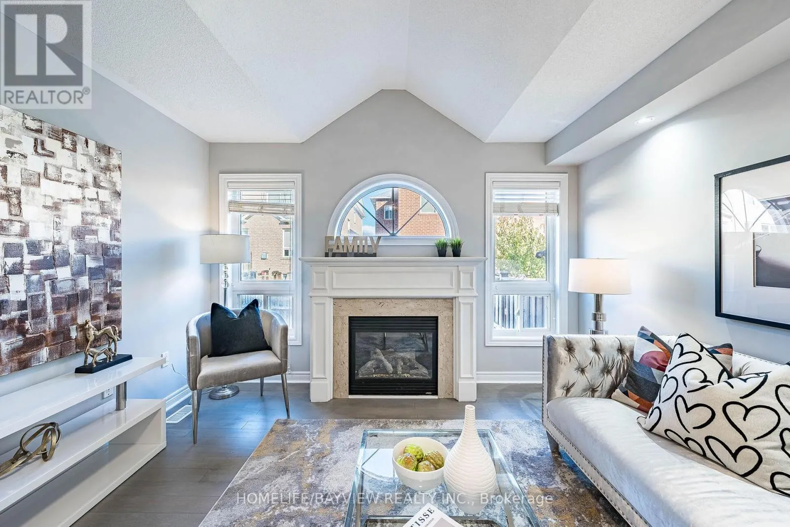 61 FOUR SEASONS CRESCENT