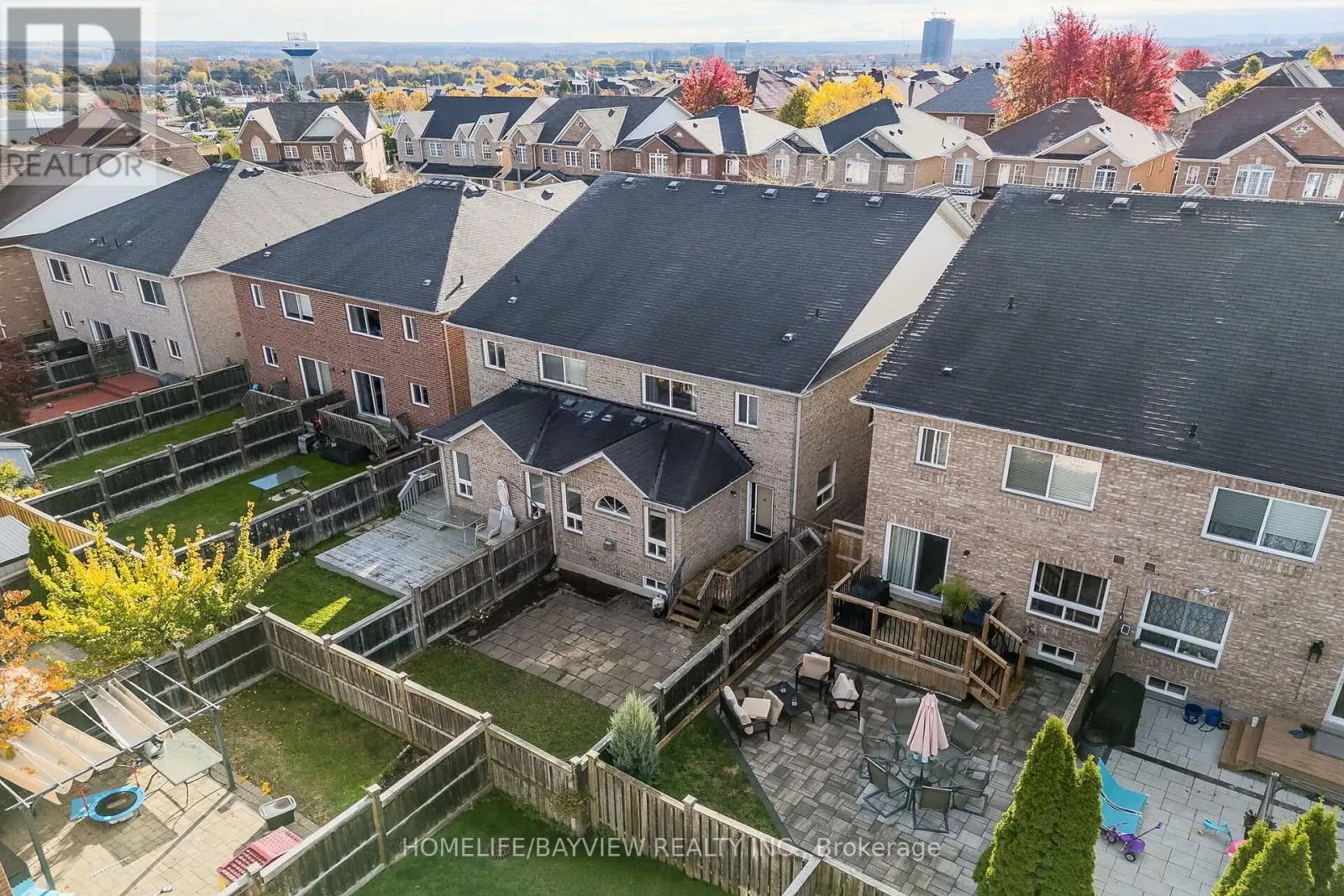 61 FOUR SEASONS CRESCENT