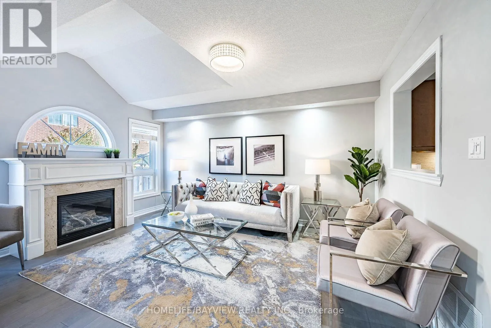 61 FOUR SEASONS CRESCENT