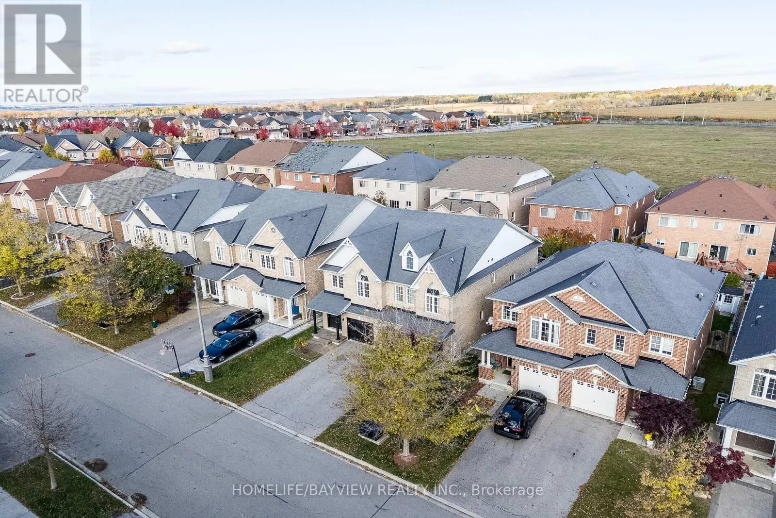 61 FOUR SEASONS CRESCENT