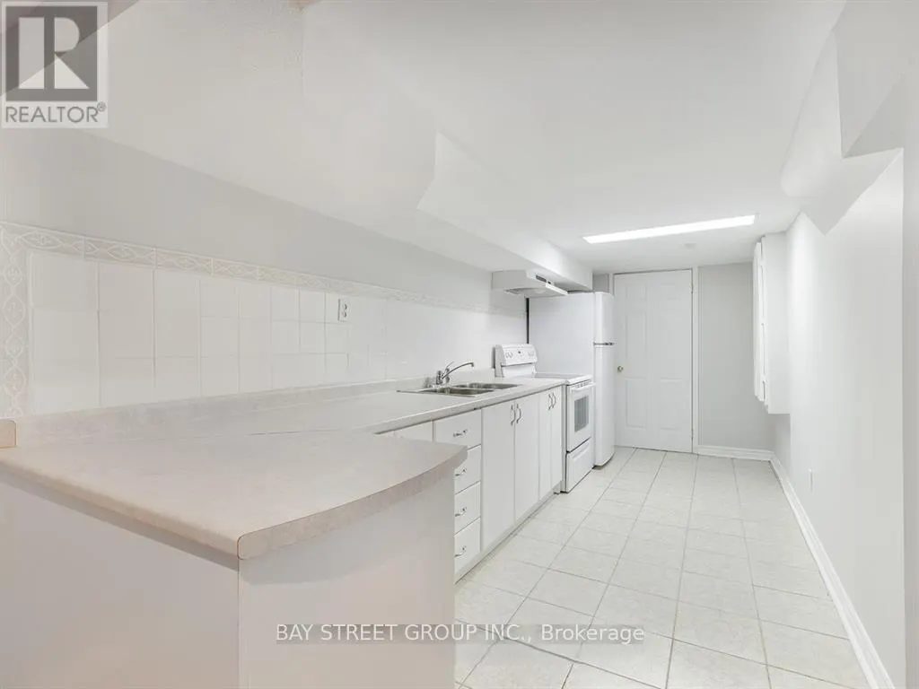 81 VILLAGE VISTA WAY