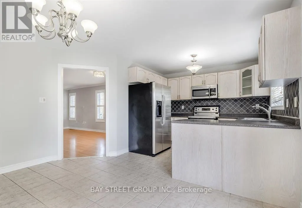 81 VILLAGE VISTA WAY