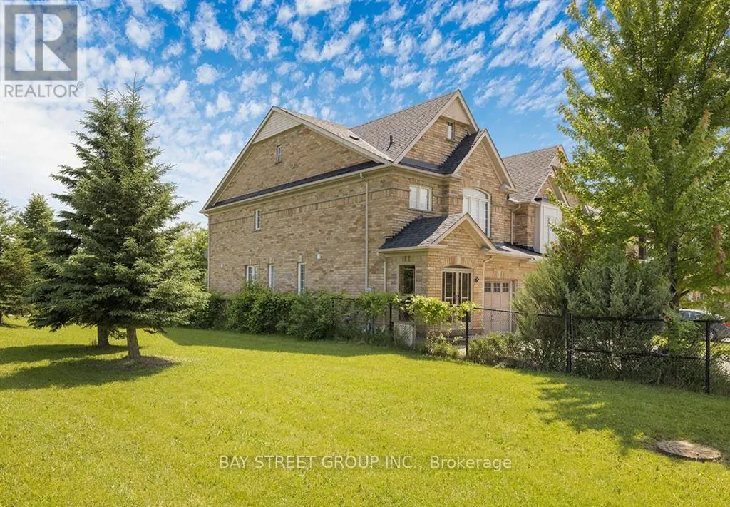 81 VILLAGE VISTA WAY