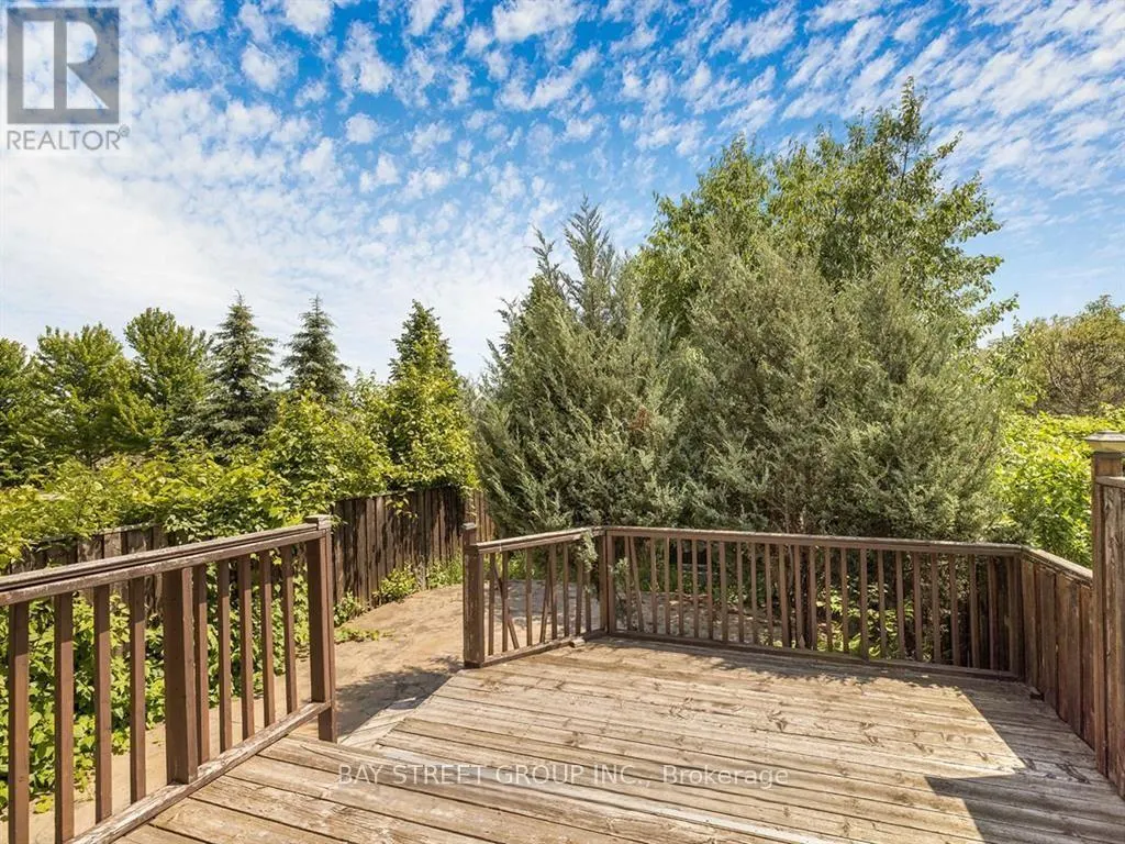 81 VILLAGE VISTA WAY