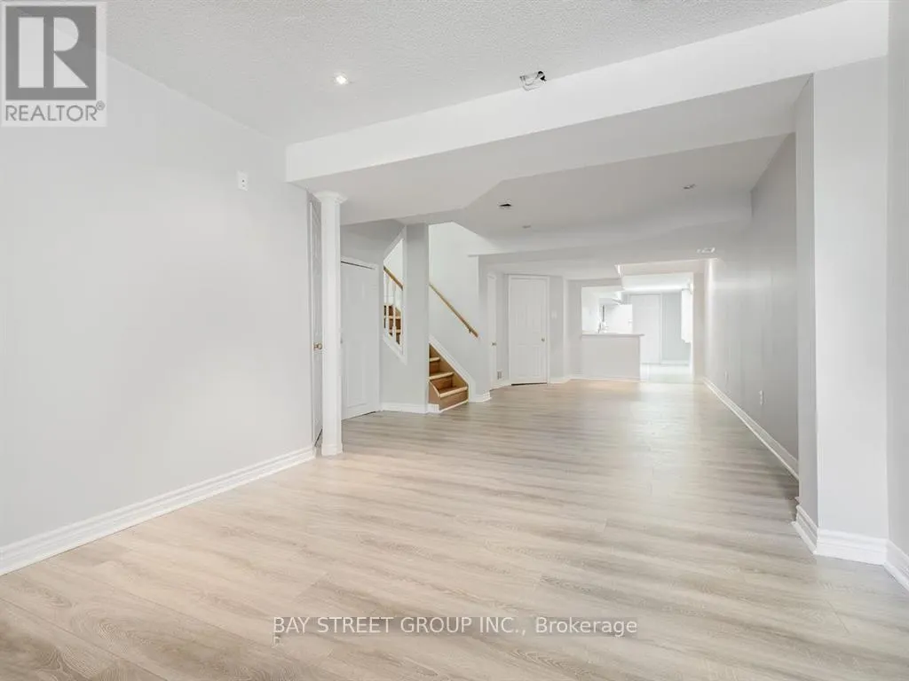 81 VILLAGE VISTA WAY