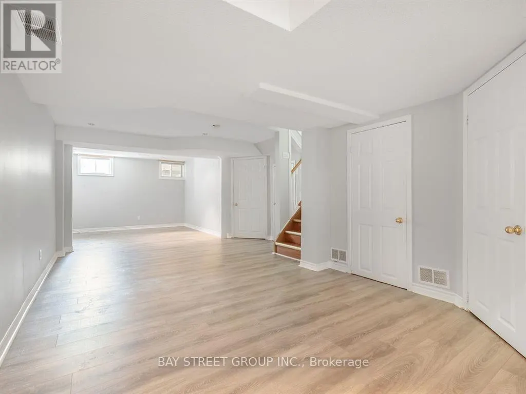 81 VILLAGE VISTA WAY