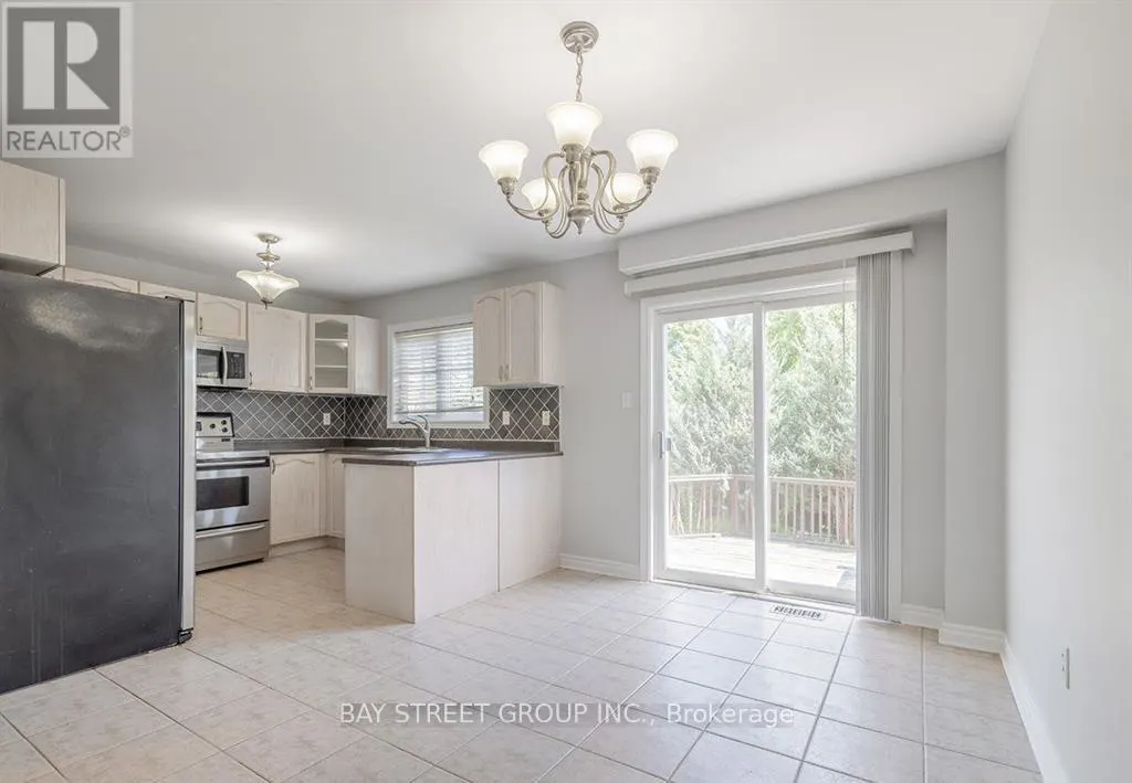 81 VILLAGE VISTA WAY