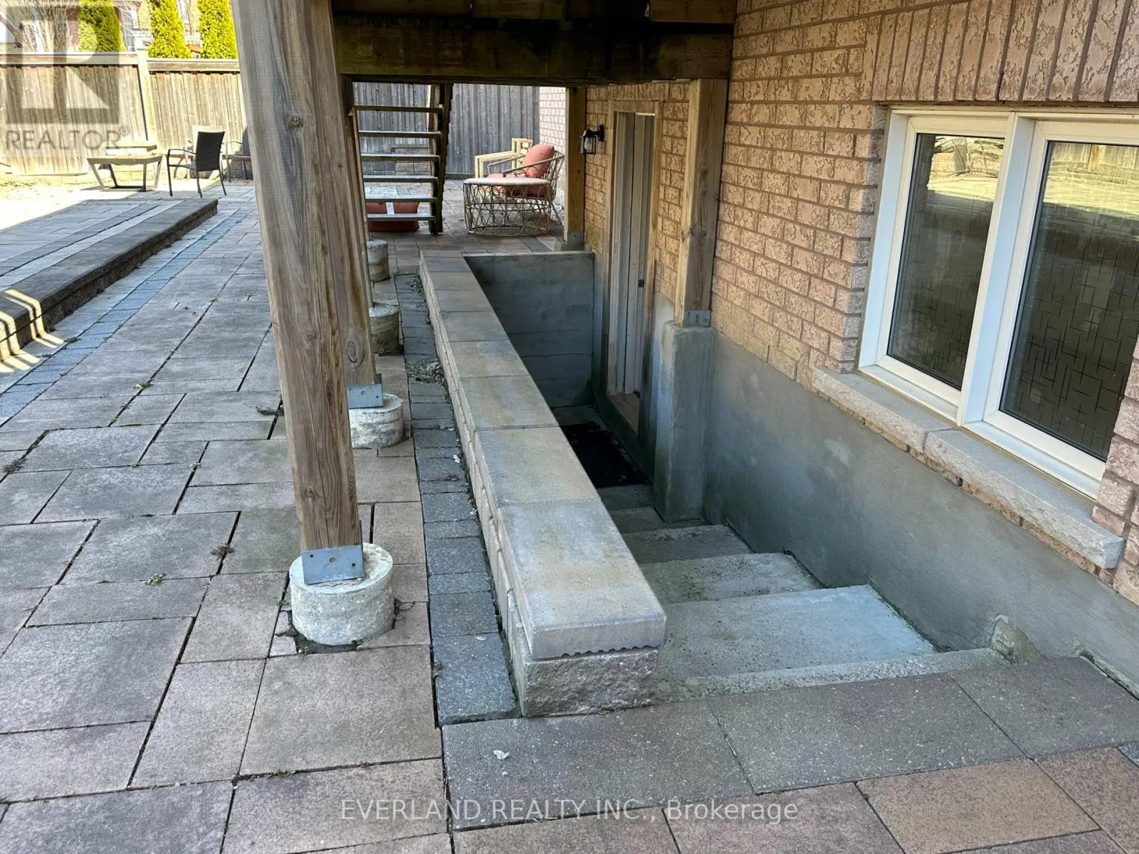 BSMT - 8 TARMACK DRIVE