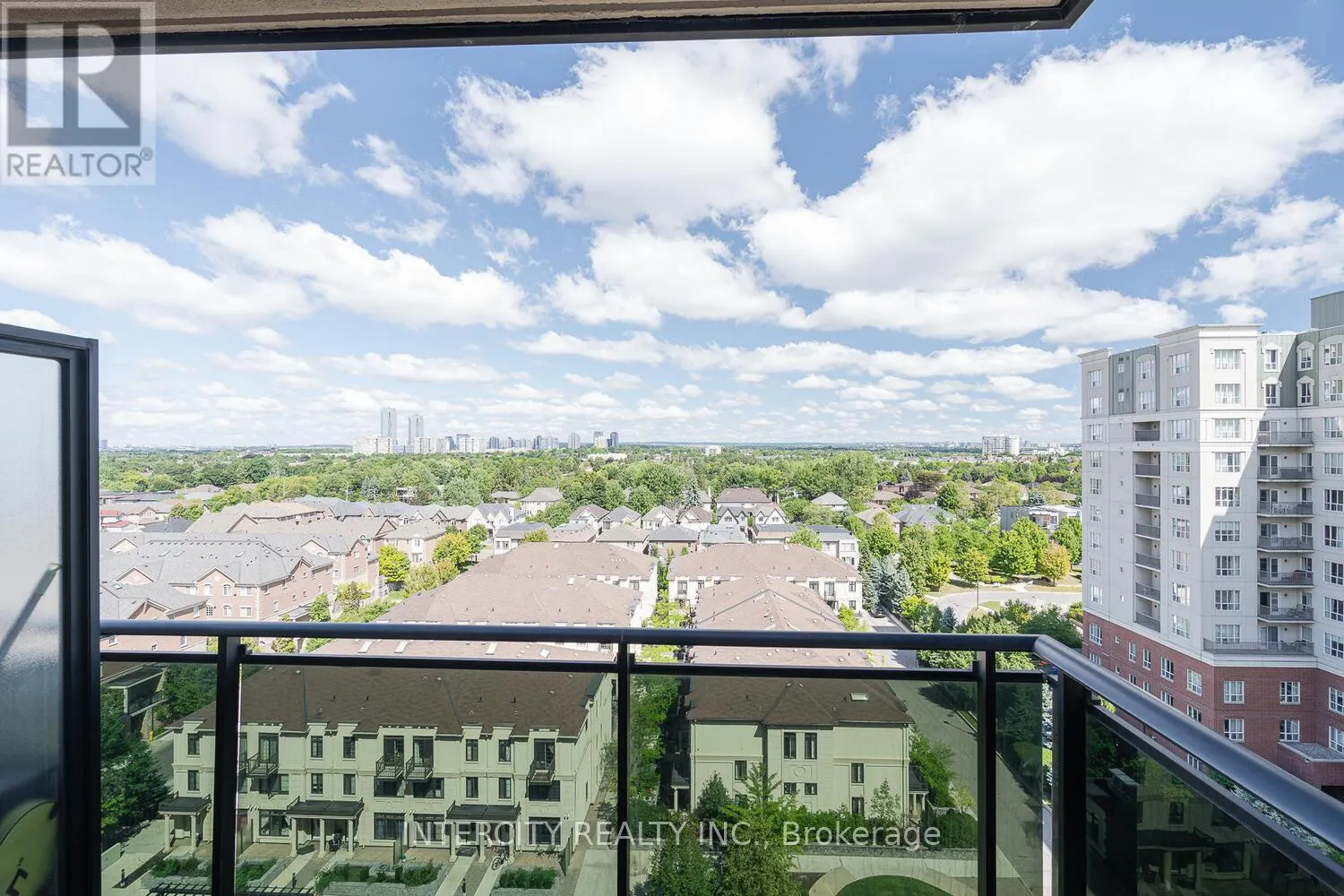 1102 - 520 STEELES AVENUE W