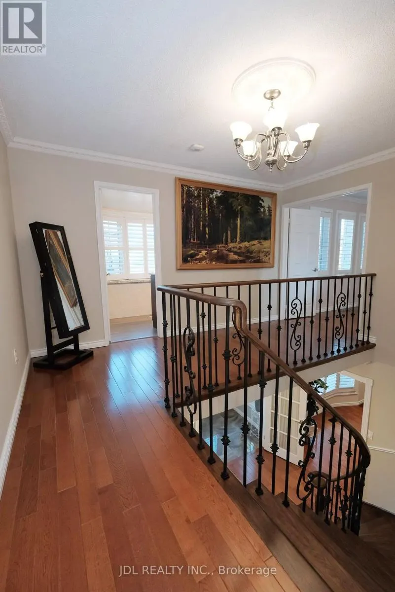 53 FERN VALLEY CRESCENT