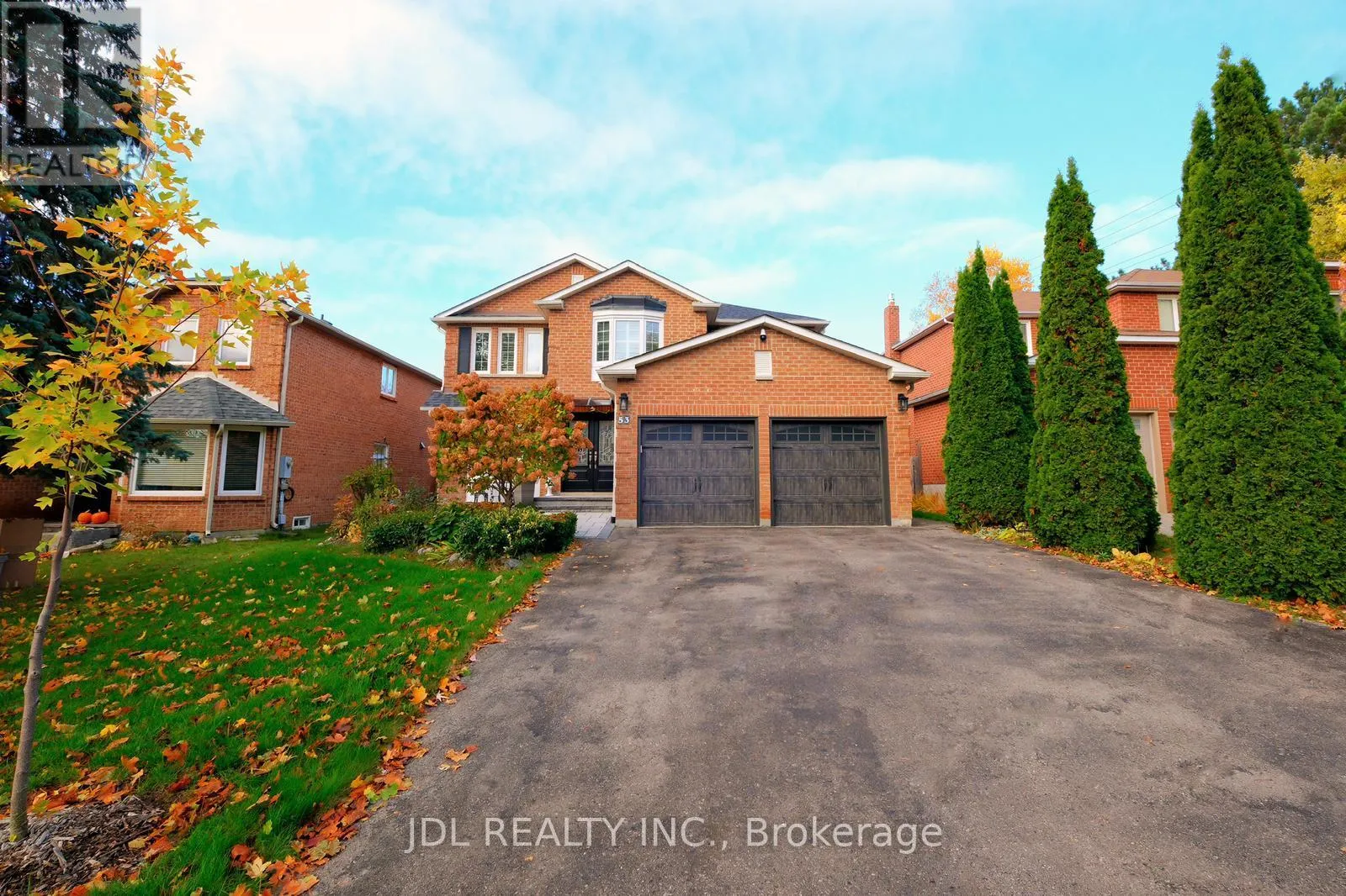 53 FERN VALLEY CRESCENT