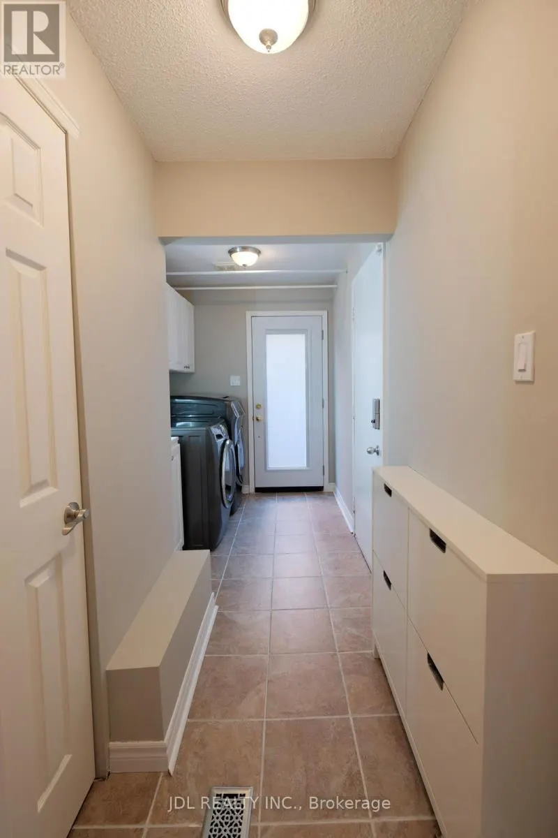 53 FERN VALLEY CRESCENT