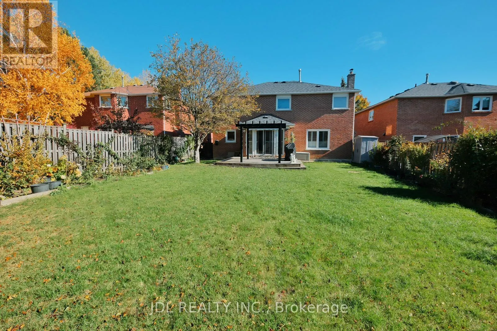 53 FERN VALLEY CRESCENT