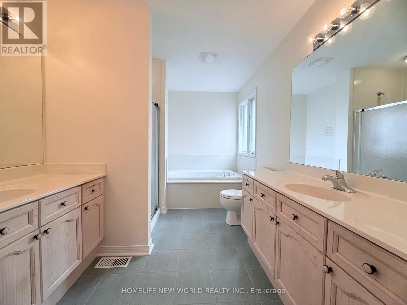 77 BURNDENFORD CRESCENT