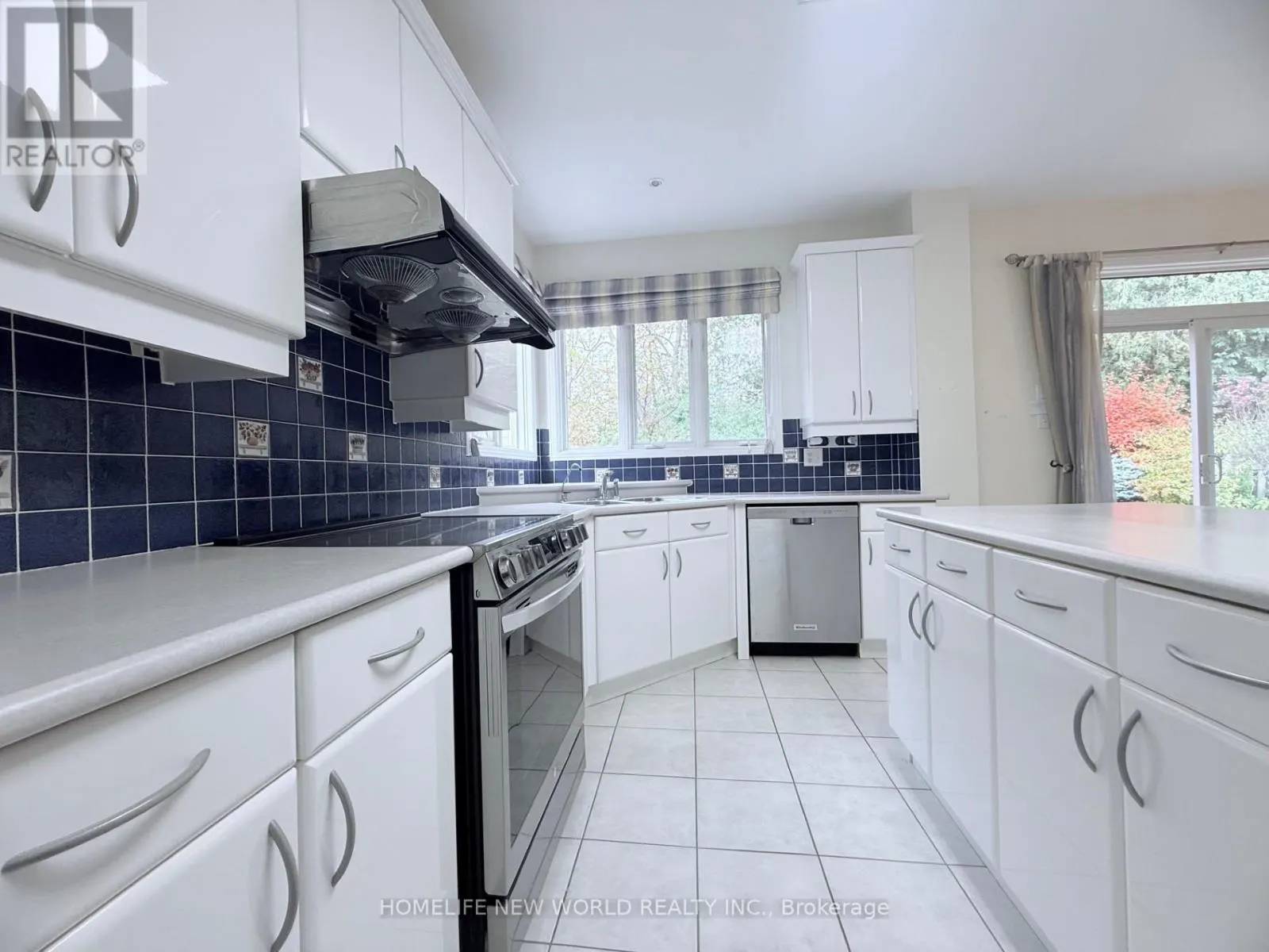 77 BURNDENFORD CRESCENT