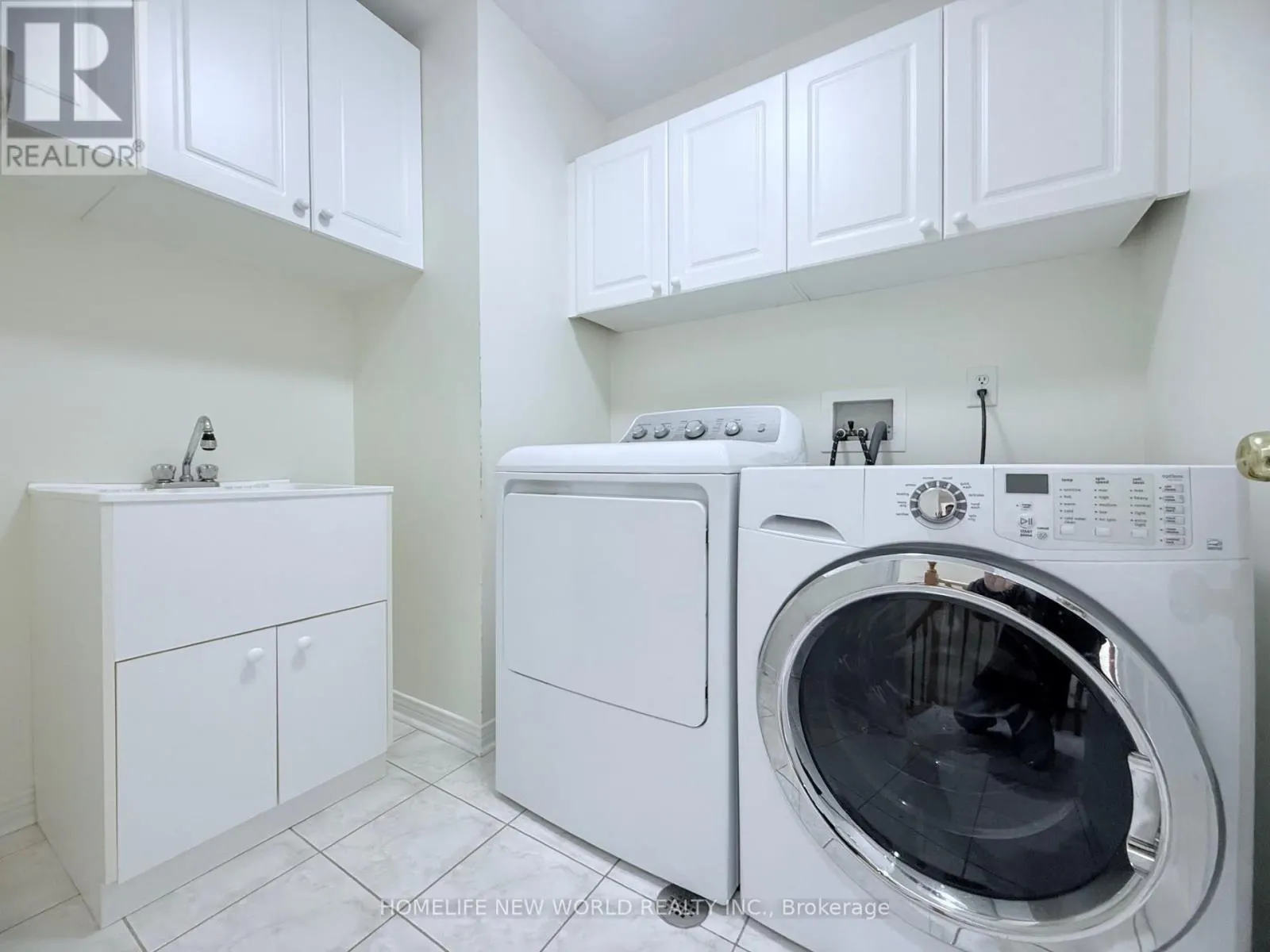 77 BURNDENFORD CRESCENT