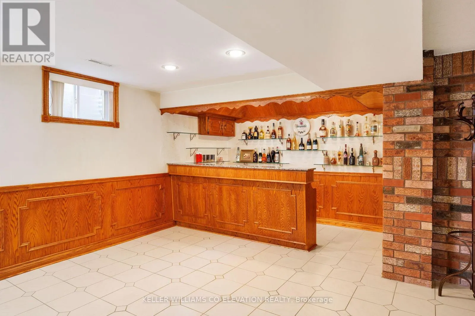 73 QUEENSTON CRESCENT