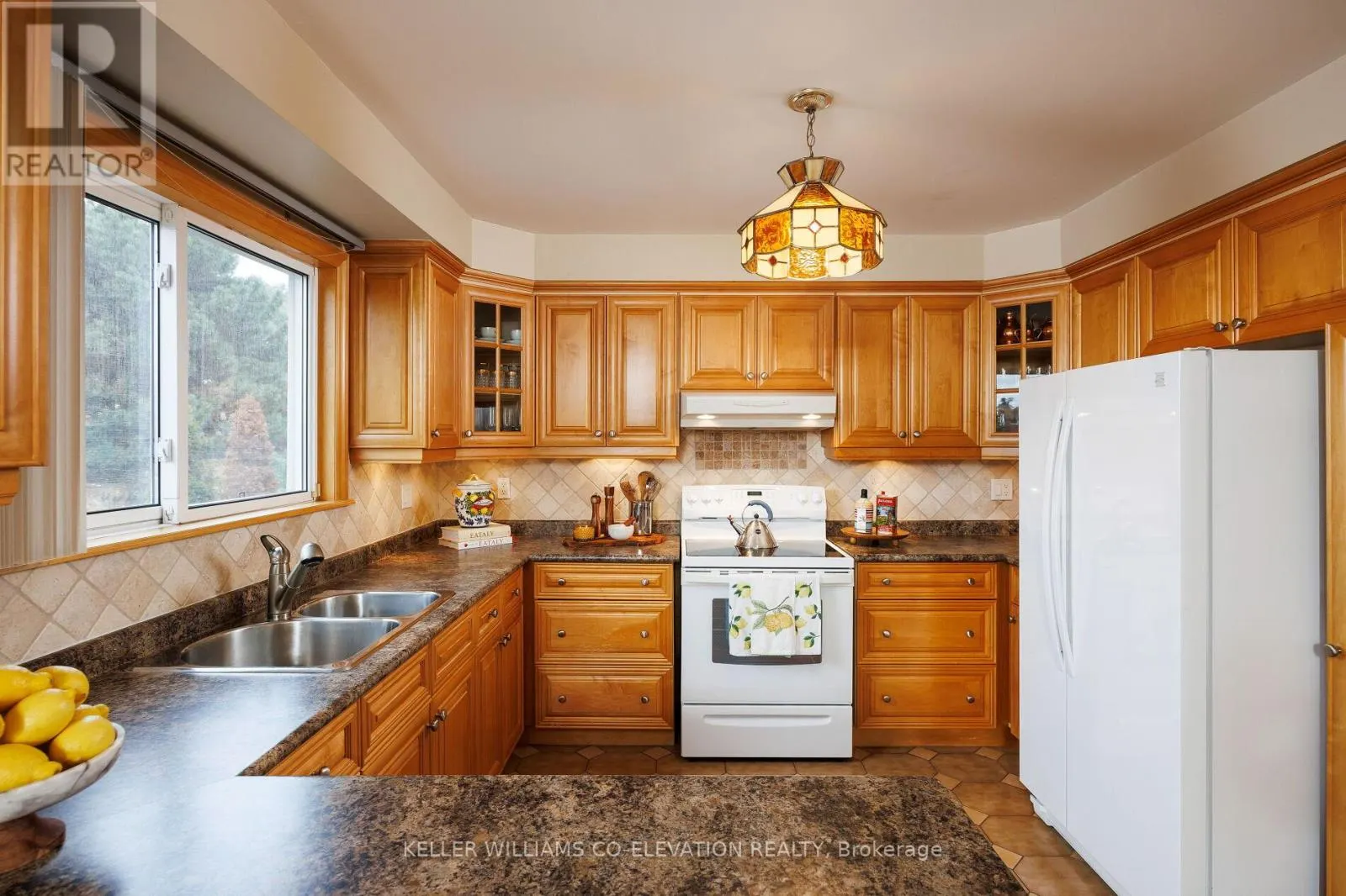 73 QUEENSTON CRESCENT