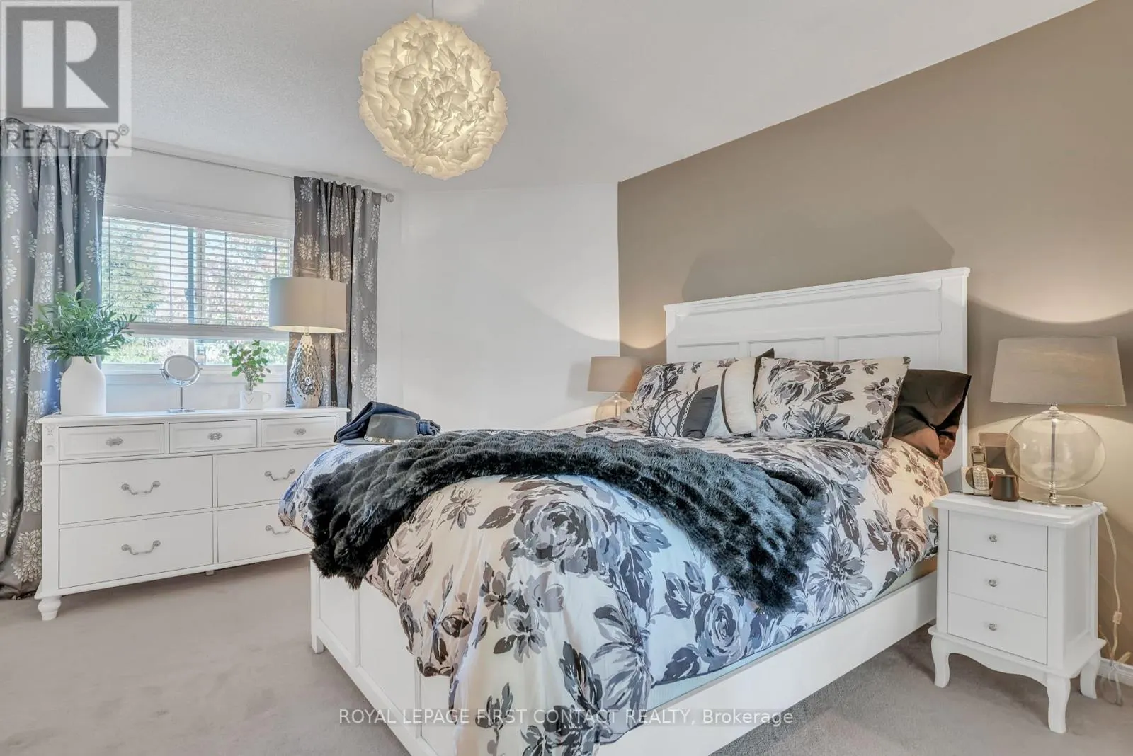 1328 VINCENT CRESCENT