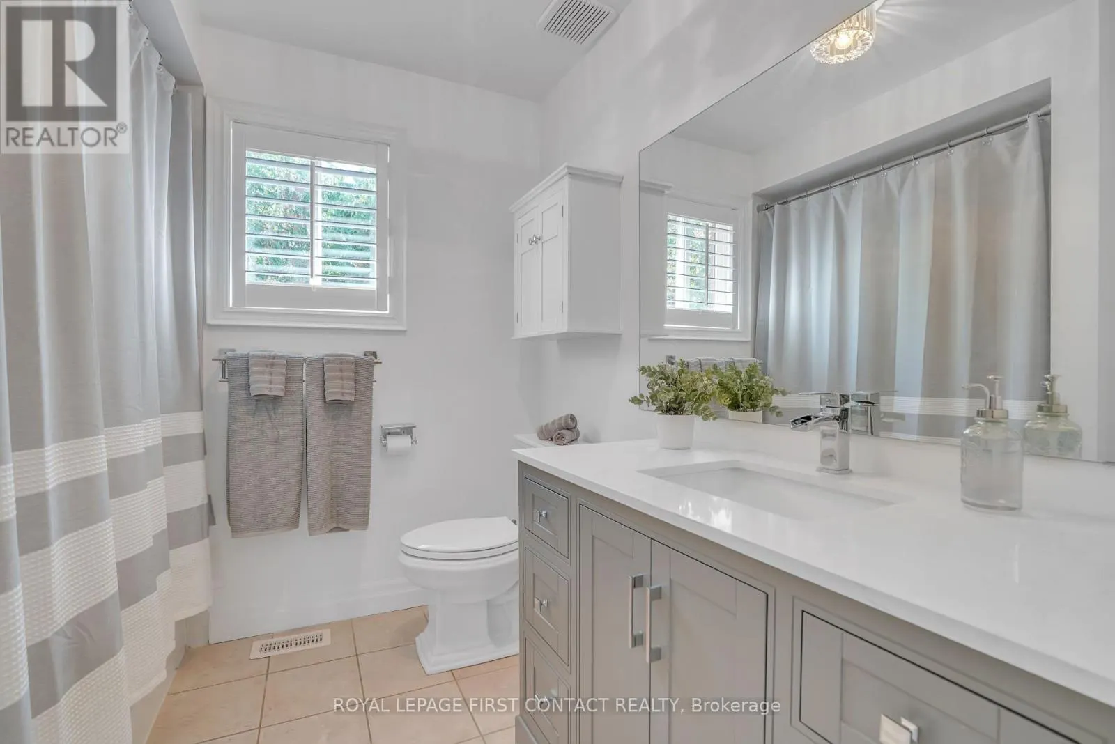 1328 VINCENT CRESCENT