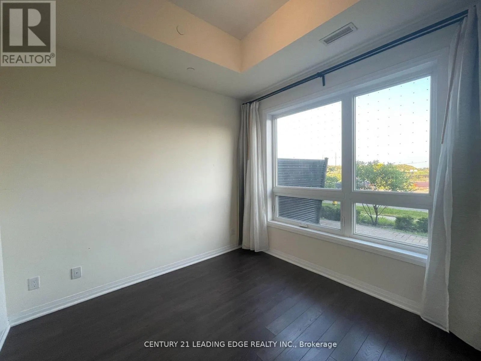 107 - 2 ADAM SELLERS STREET