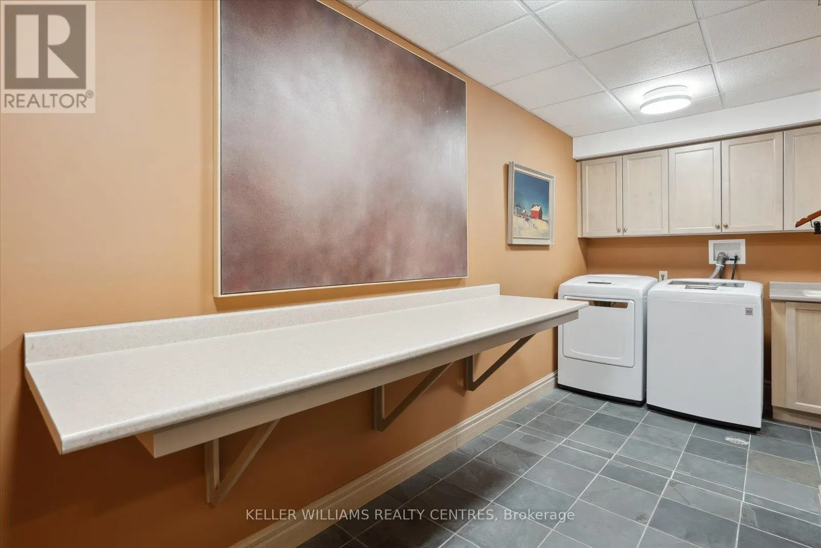 6 COUNTRY HEIGHTS DRIVE