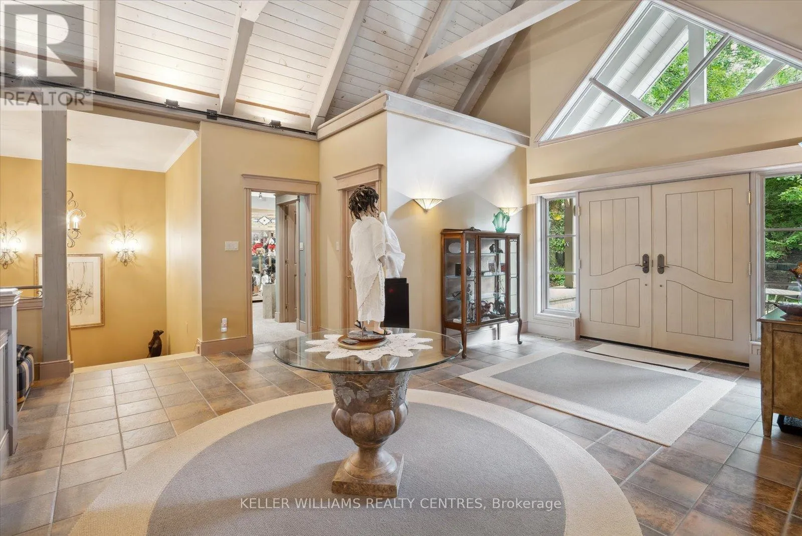 6 COUNTRY HEIGHTS DRIVE