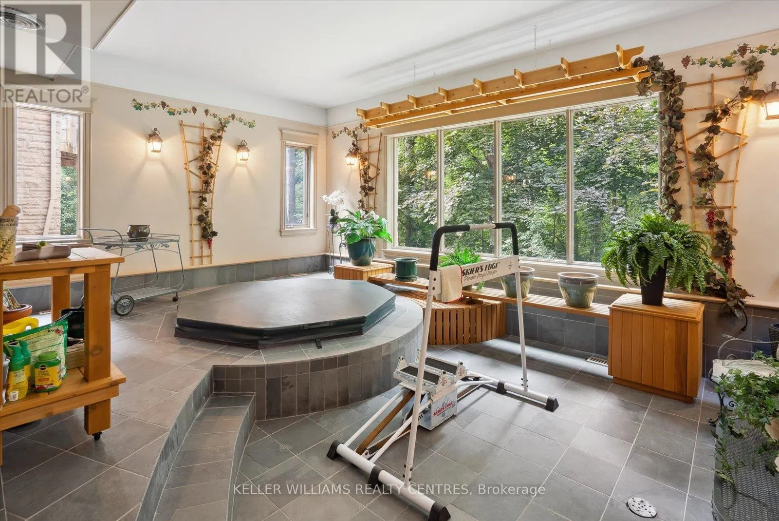 6 COUNTRY HEIGHTS DRIVE