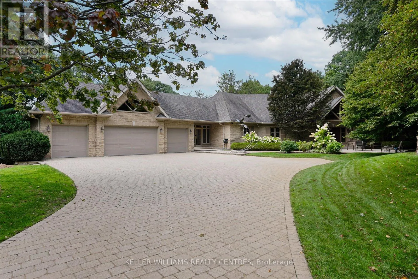 6 COUNTRY HEIGHTS DRIVE