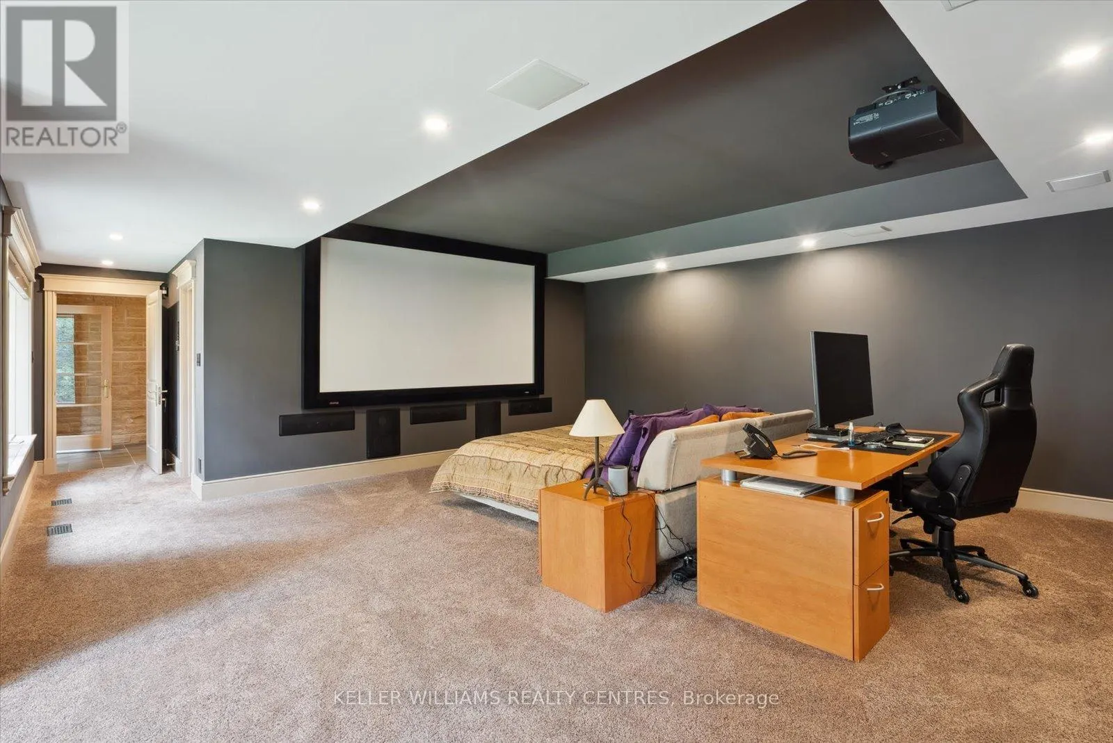 6 COUNTRY HEIGHTS DRIVE