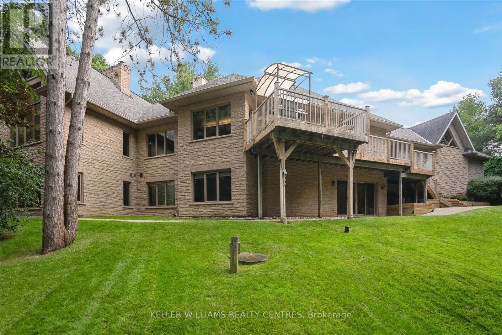 6 COUNTRY HEIGHTS DRIVE