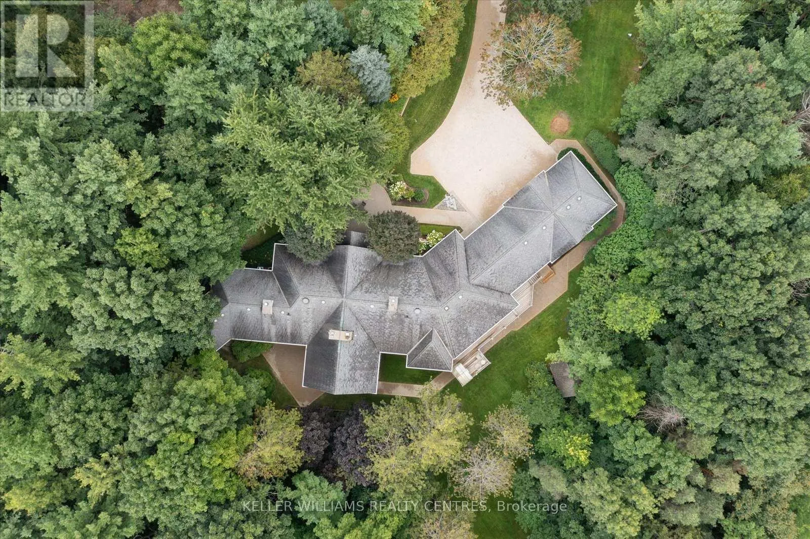 6 COUNTRY HEIGHTS DRIVE